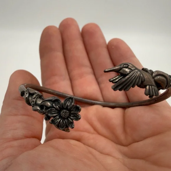 925 Vintage Floral Hummingbird & Flower Silver Bipass Bracelet - Picture 7 of 11